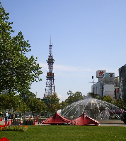 札幌テレビと噴水